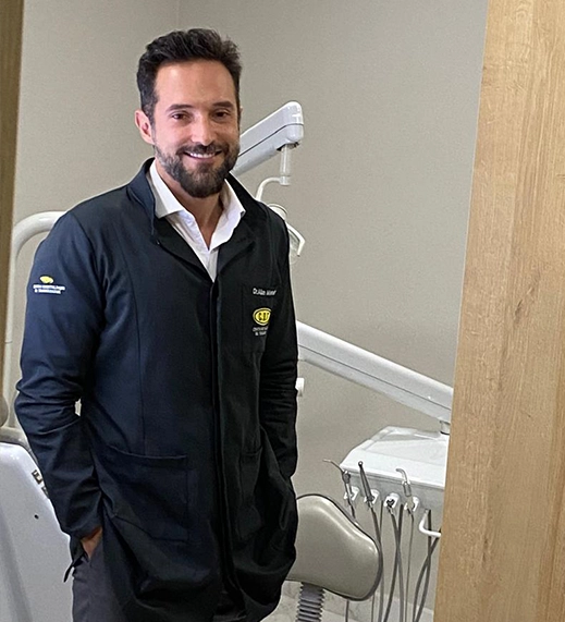 implantes dentarios em joinville 21